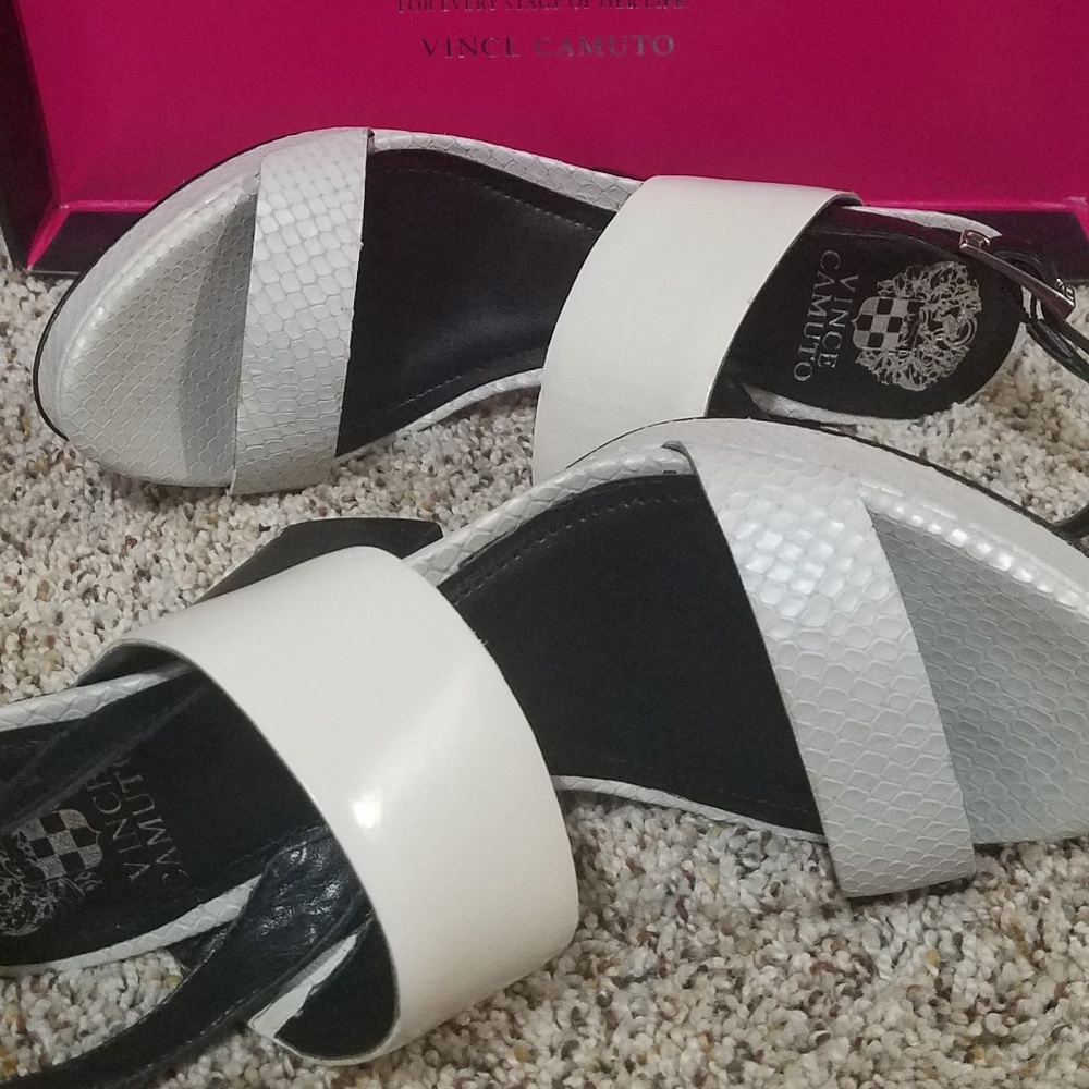 Vince Camuto Black And White Heels size 8.5